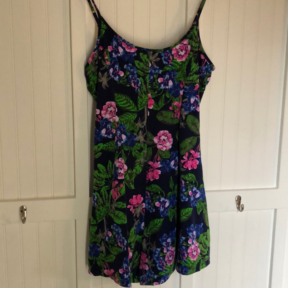 Express floral romper. L.